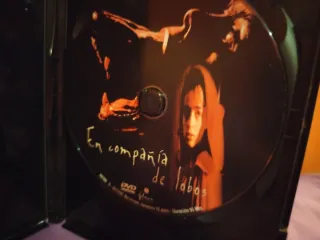 DVD. En compañía de lobos (Neil Jordan)