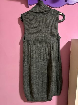 Vestido de punto sin mangas gris