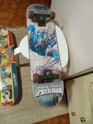 2 Monopatines Spiderman y Beyblade
