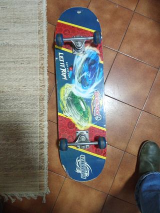 2 Monopatines Spiderman y Beyblade