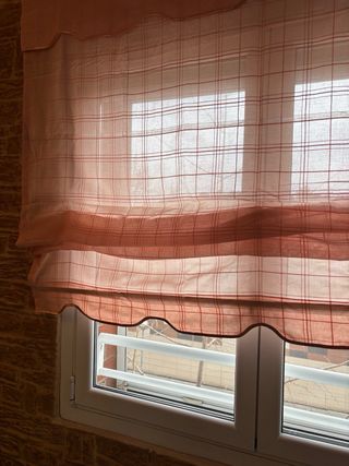 Estor rosa-salmón a cuadros