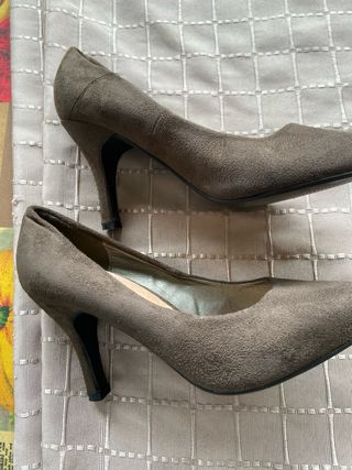 Zapatos tacón Foxy Up verde oliva talla 39