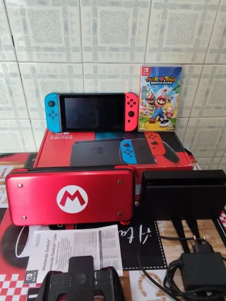 Nintendo Switch + Mario Rabbids +Custodia+SD 128gb