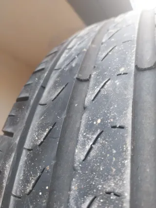 Neumáticos de coche 225/45/17 91Y Marca pirelli