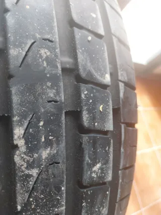 Neumáticos de coche 225/45/17 91Y Marca pirelli