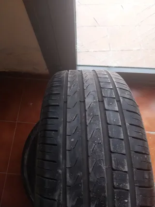 Neumáticos de coche 225/45/17 91Y Marca pirelli