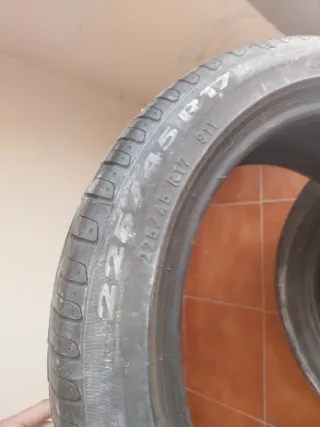 Neumáticos de coche 225/45/17 91Y Marca pirelli