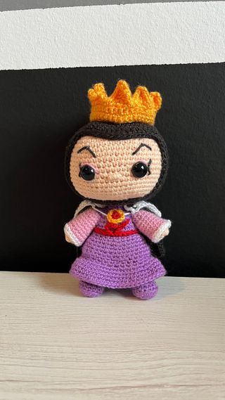 Muñeca Amigurumi Reina Malvada