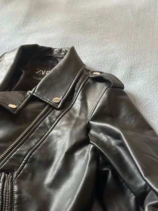 Chaqueta cuero Zara negra