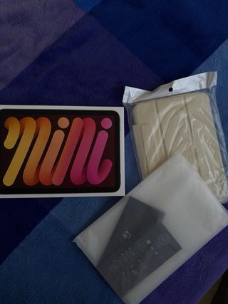 iPad mini 7 con cargador y apple pencil originales