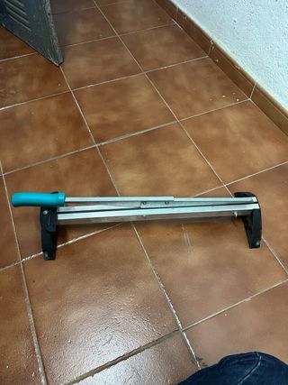 Guillotina para suelos laminados
