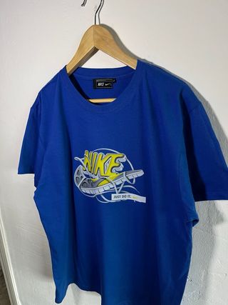 Conjunto Nike Camiseta Azul y Pantalón Corto