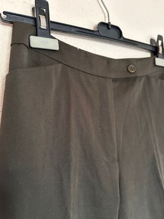 Pantalón marrón elegante