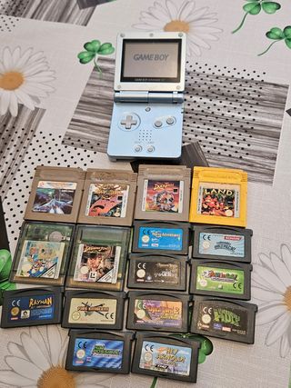 Nintendo Game Boy Advance SP + 16 juegos