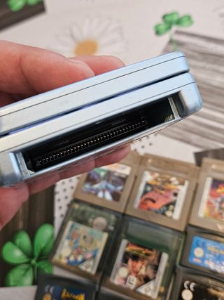 Nintendo Game Boy Advance SP + 16 juegos
