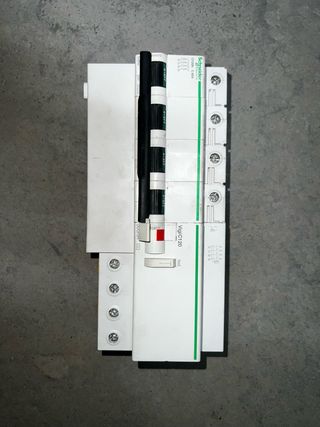 Interruptor Magnetotérmico. Diferencial Schneider