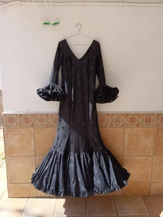 Traje Flamenca negro de lunares talla 42