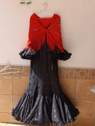 Traje Flamenca negro de lunares talla 42