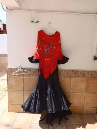 Traje Flamenca negro de lunares talla 42