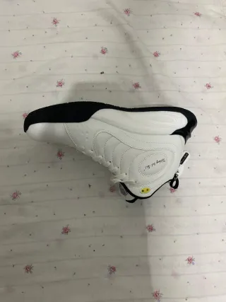 Zapatilla Baloncesto Tenth Hooper Negra/Blanca