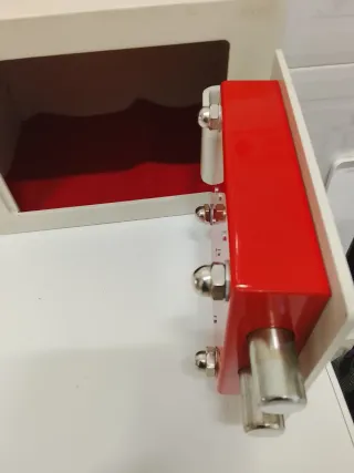 Caja fuerte pequeña de hierro para empotrar