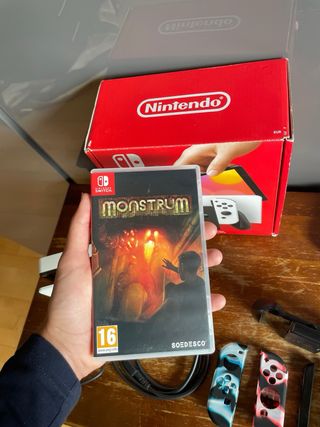 Nintendo Switch OLED + Accessori