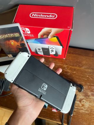 Nintendo Switch OLED + Accessori