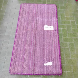 Alfombra pequeña morada