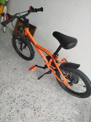 Bicicleta infantil naranja Btwin