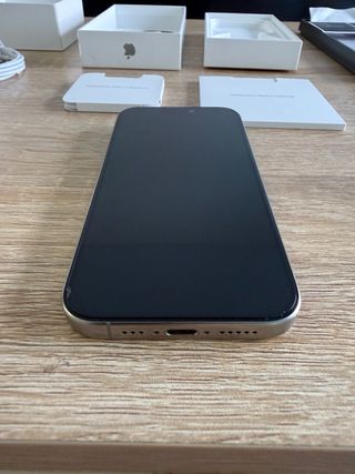 iPhone 15 Pro e AirPods Pro in regalo