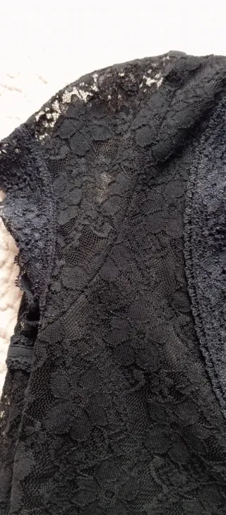 Blusa negra encaje talla XS