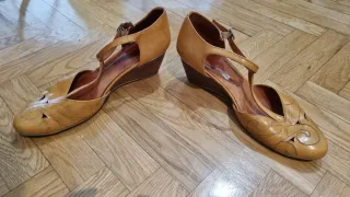 Zapatos de tacón beige/arena.