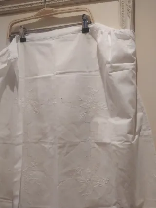 Delantal huertana modernista bordado