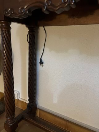 Mueble recibidor de madera tallada