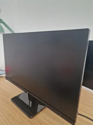 Monitor HP 27WM + Soporte Pared