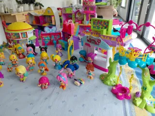 Pack Pinypon con casas y muñecos