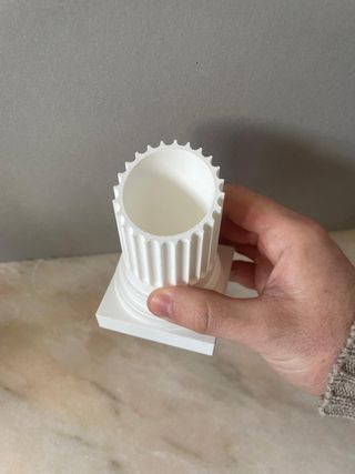 Portapenne a forma di colonna dorica – Organizer