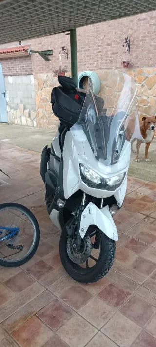 Yamaha NMAX 125cc 2024 Gris/Blanco