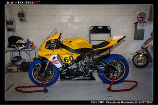 Yamaha R1 2016