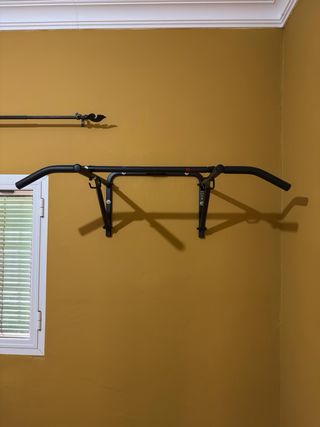 Barra dominadas pared / Pull up bar
