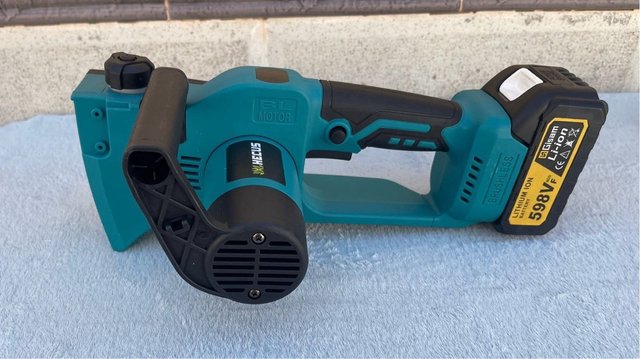 Motosierra Eléctrica 12 HECU + Batería + Maletín