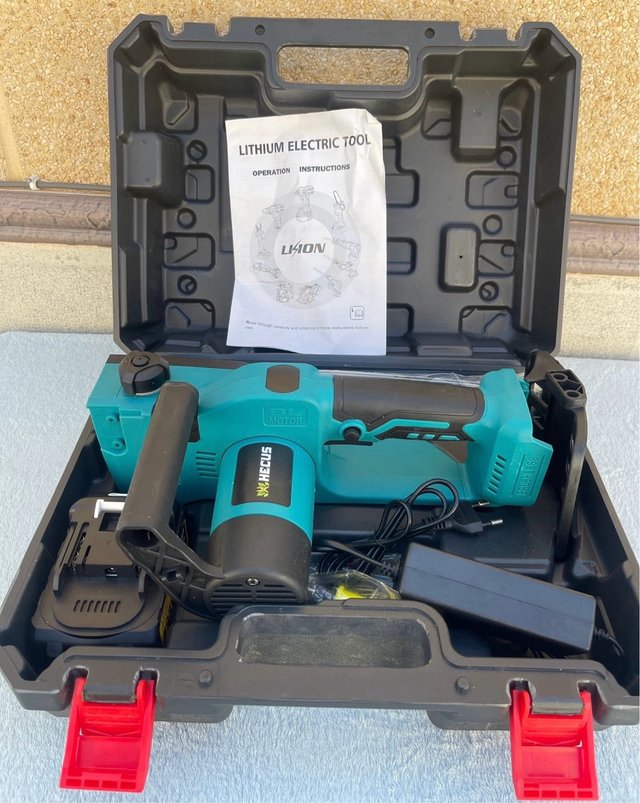 Motosierra Eléctrica 12 HECU + Batería + Maletín