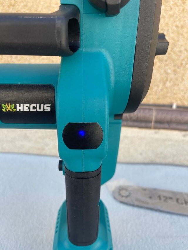 Motosierra Eléctrica 12 HECU + Batería + Maletín