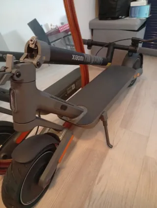 Patinete Xiaomi Mi Electric Scooter 4