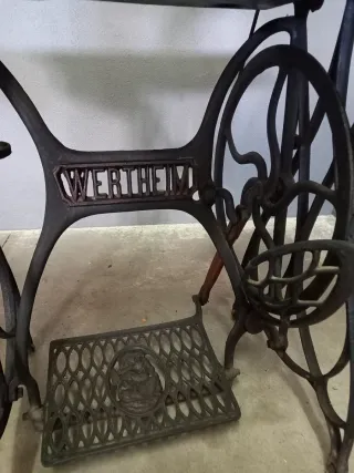 Máquina de coser Wertheim