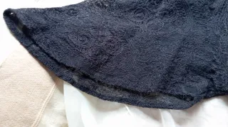 Blusa negra de encaje