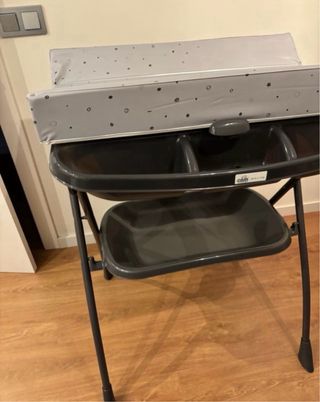 Bañera cambiador bebé gris
