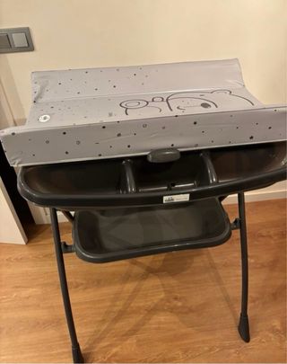 Bañera cambiador bebé gris