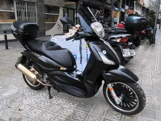 Piaggio Beverly 300cc Police Negra