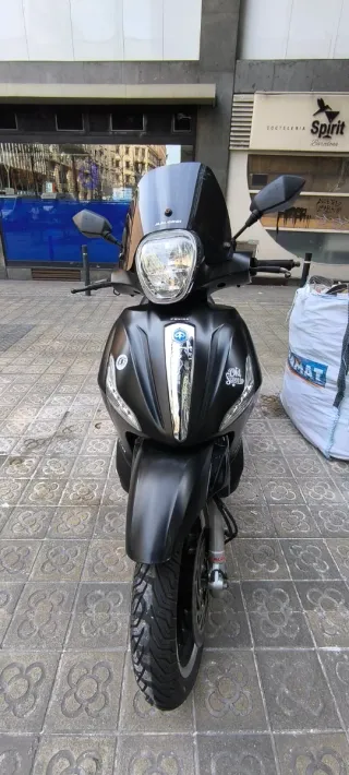 Piaggio Beverly 300cc Police Negra